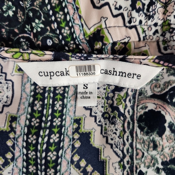 Cupcakes and Cashmere Kabrina Wrap Blouse Women's Size Small - Picture 9 of 13